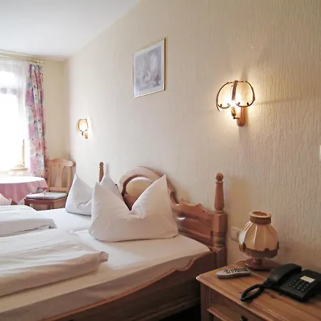 & Zur Linde Hotel Friedrichroda